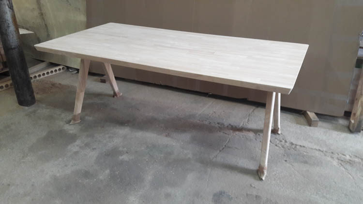 UTB - table